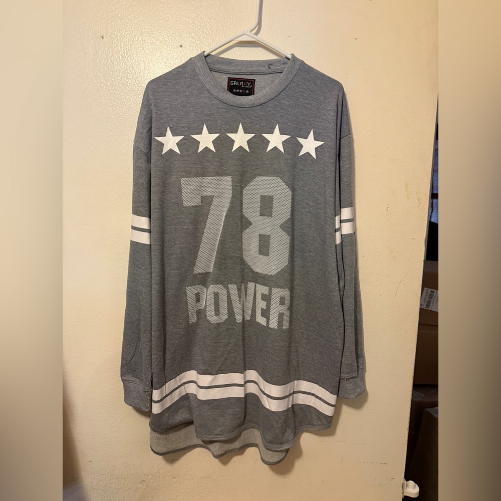 NEW Gray Long Sleeve Graphic Sweatshirt Size 4X